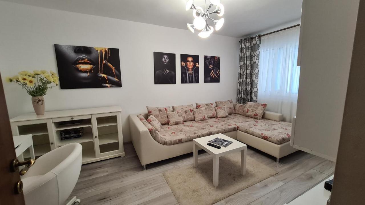 White Glamour Buzău Exteriér fotografie